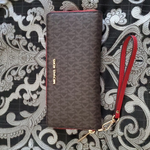 Michael Kors Flame Monogram Jet Set Continental Wallet Wristlet - Picture 1 of 8